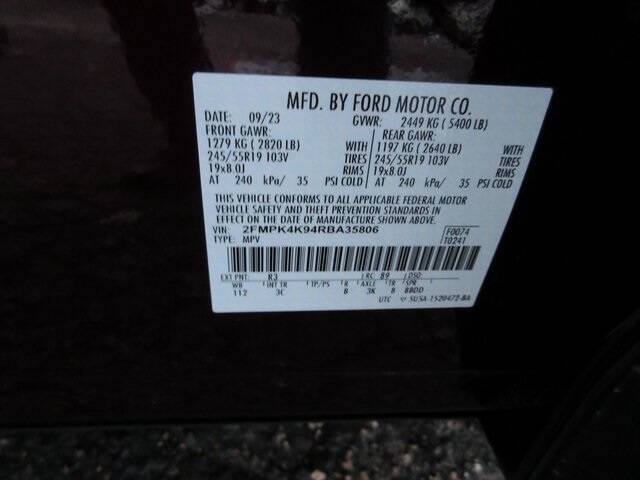 2024 Ford Edge Titanium