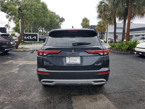 2025 Mitsubishi Outlander PHEV SE