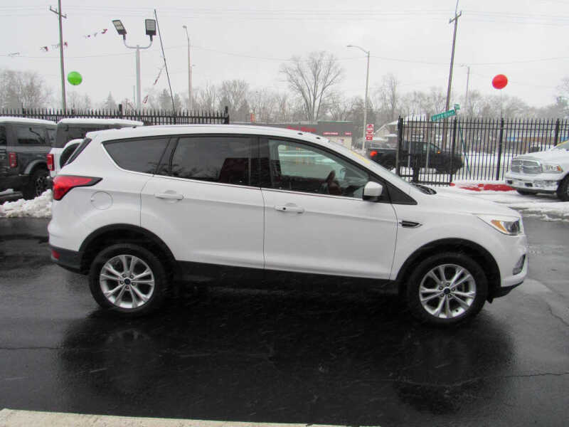 2019 Ford Escape SE