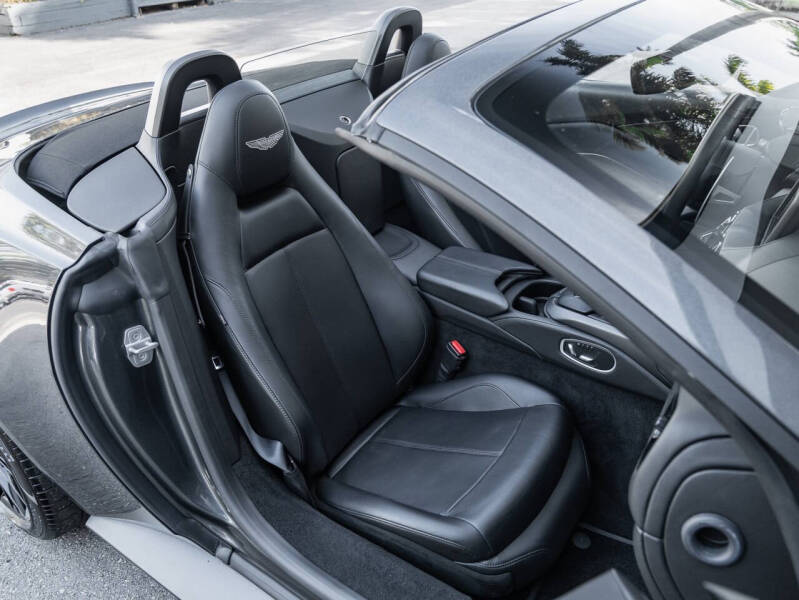 2021 Aston Martin Vantage