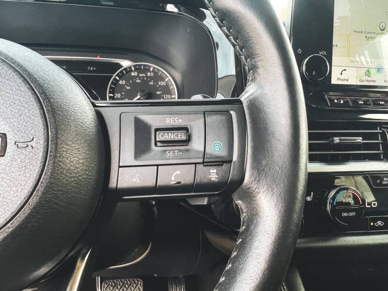 2023 Nissan Pathfinder SL