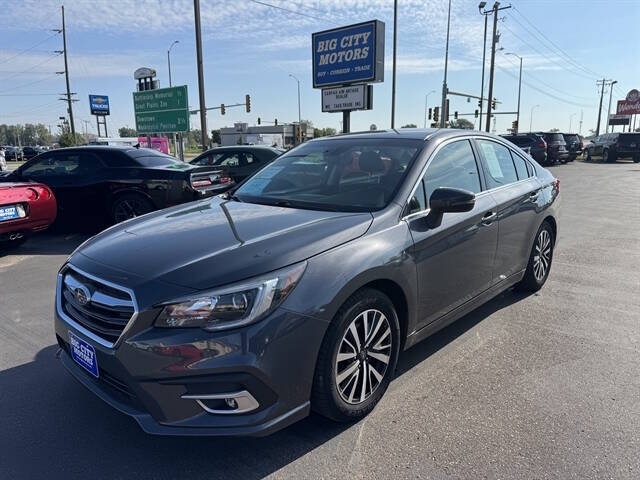 2019 Subaru Legacy Premium's photo