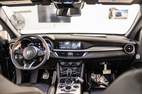 2025 Alfa Romeo Stelvio