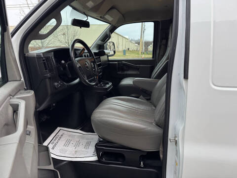 2023 GMC Savana 2500