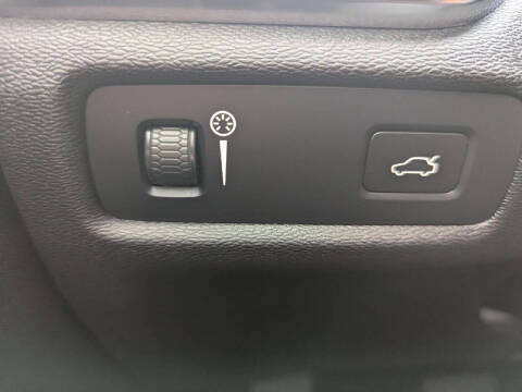 2022 Volvo S60 B5 Momentum