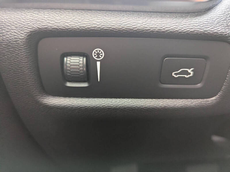 2022 Volvo S60 B5 Momentum