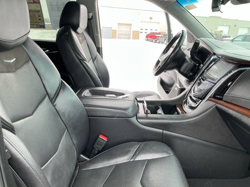 2018 Cadillac Escalade Luxury