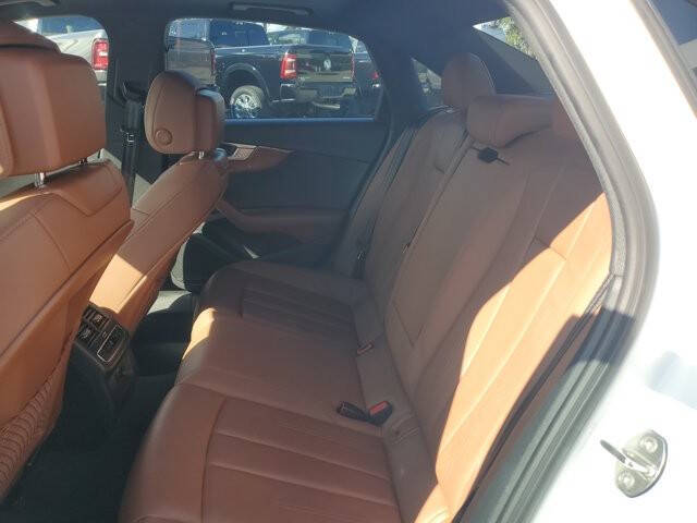 2022 Audi A4 quattro Premium 40 TFSI