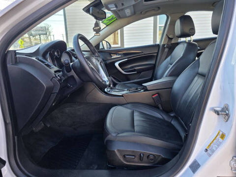 2013 Buick Regal Premium 2