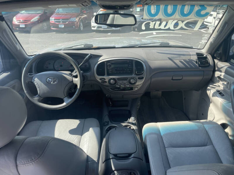 2004 Toyota Sequoia Limited