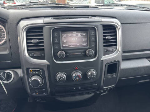 2024 RAM 1500 Classic SLT