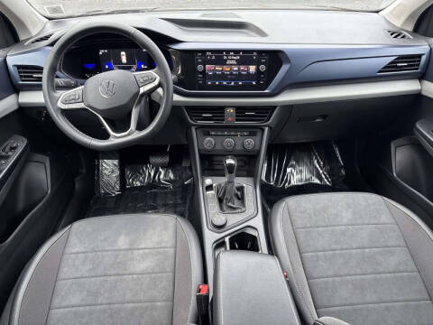 2022 Volkswagen Taos SE 4Motion