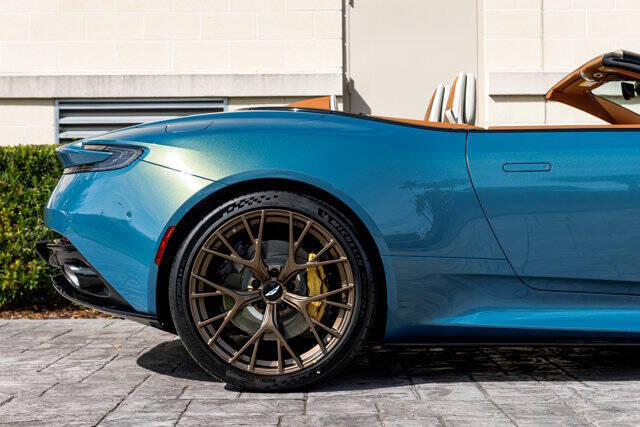 2026 Aston Martin DB12 Volante