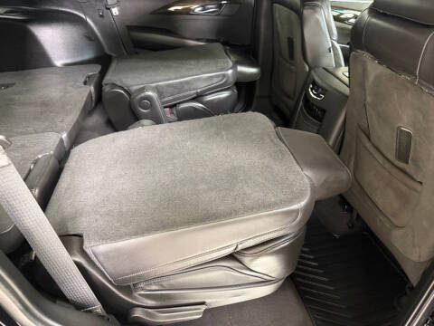 2019 Cadillac Escalade Platinum