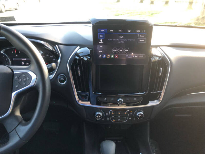 2022 Chevrolet Traverse LT Cloth