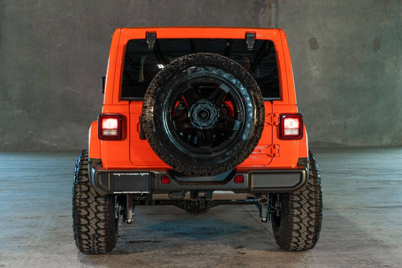 2018 JEEP Wrangler SUV / Crossover - $47,999
