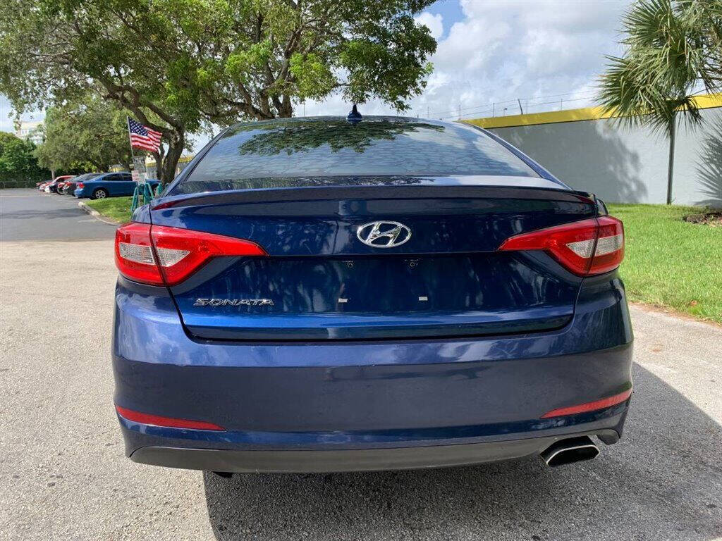 2017 Hyundai Sonata  - $0
