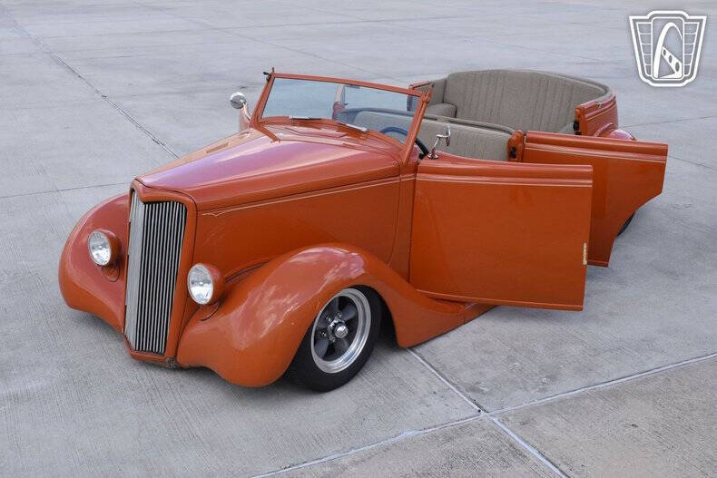 1935 Ford Phaeton