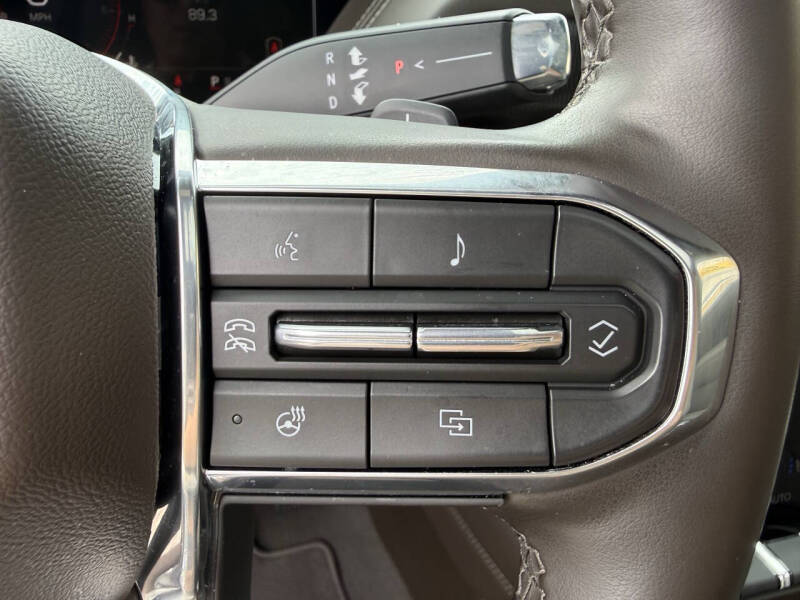 2025 GMC Yukon Elevation