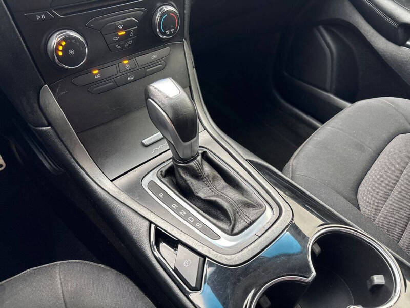 2015 Ford Edge SE