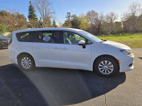 2017 Chrysler Pacifica Touring