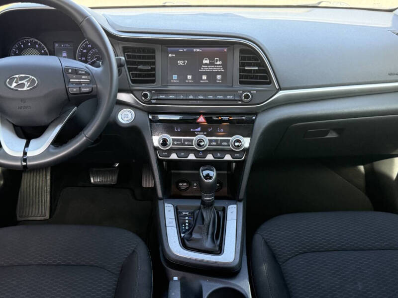 2020 Hyundai Elantra