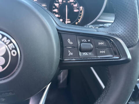 2023 Alfa Romeo Stelvio Ti