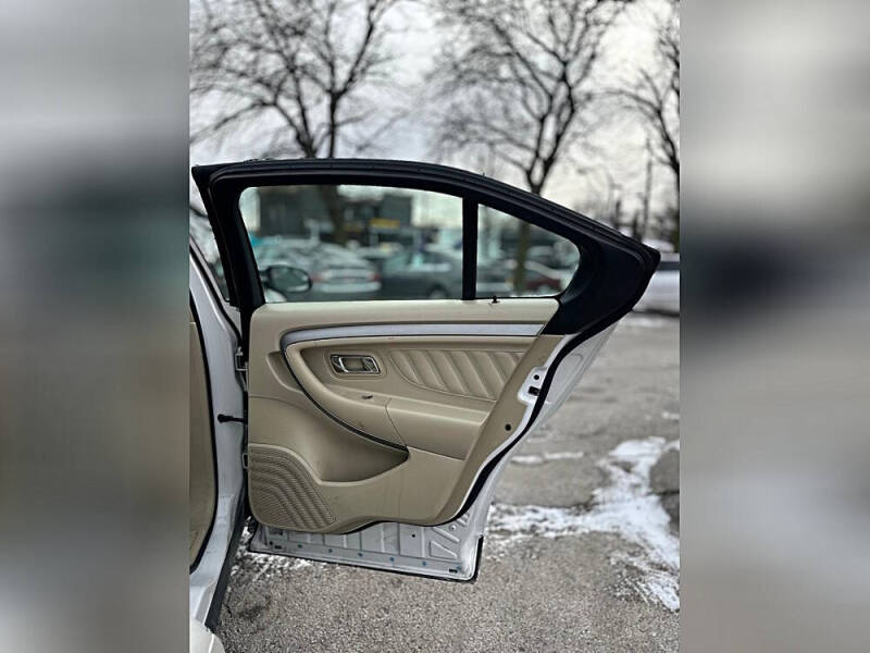 2013 Ford Taurus SEL