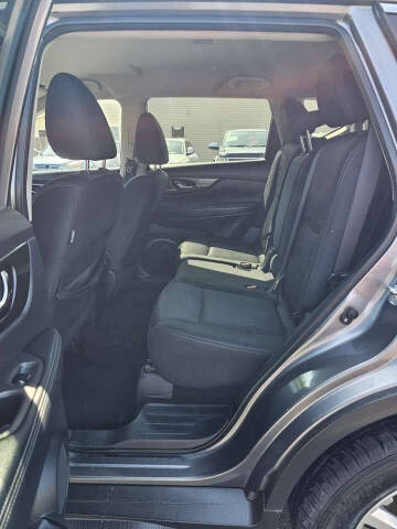 2017 Nissan Rogue SV