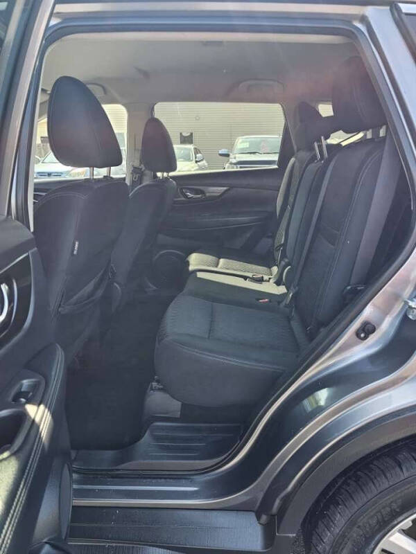 2017 Nissan Rogue SV