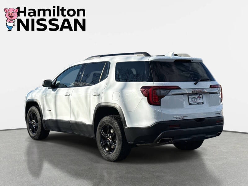 2023 GMC Acadia AT4
