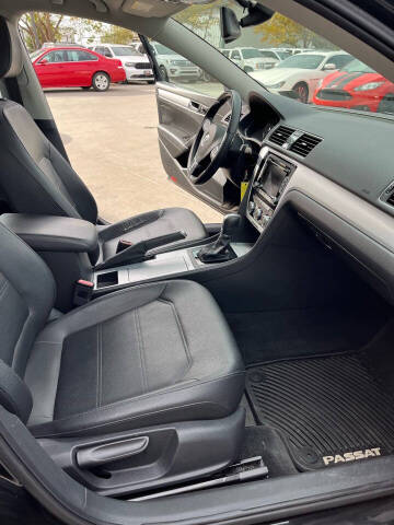 2012 Volkswagen Passat SE PZEV