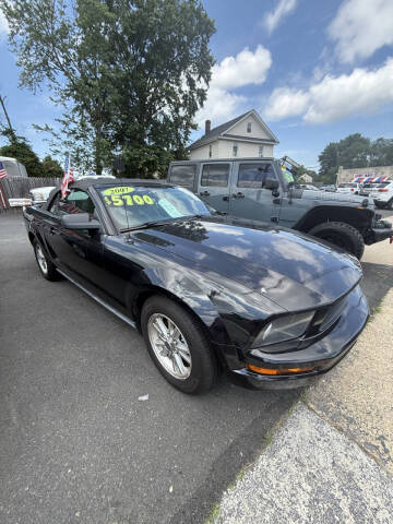 2007 Ford Mustang V6 Deluxe