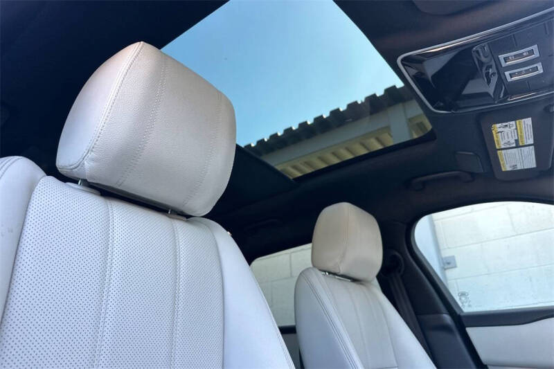 2021 Land Rover Range Rover Velar P250 R-Dynamic S