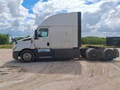 2020 Freightliner Cascadia 126