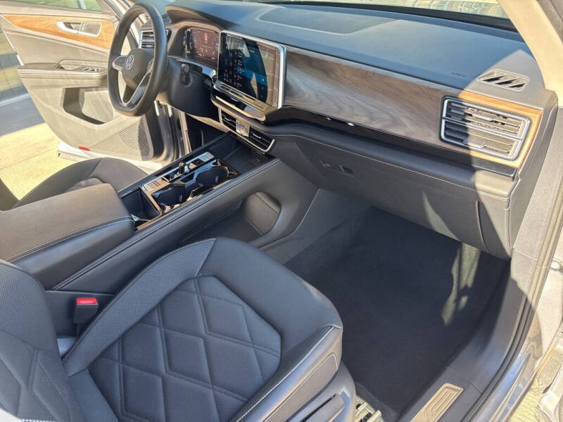 2024 Volkswagen Atlas SE 4Motion