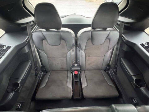 2016 Volvo XC90 T6 R-Design