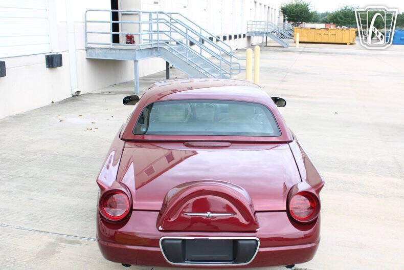 2004 Ford Thunderbird Deluxe
