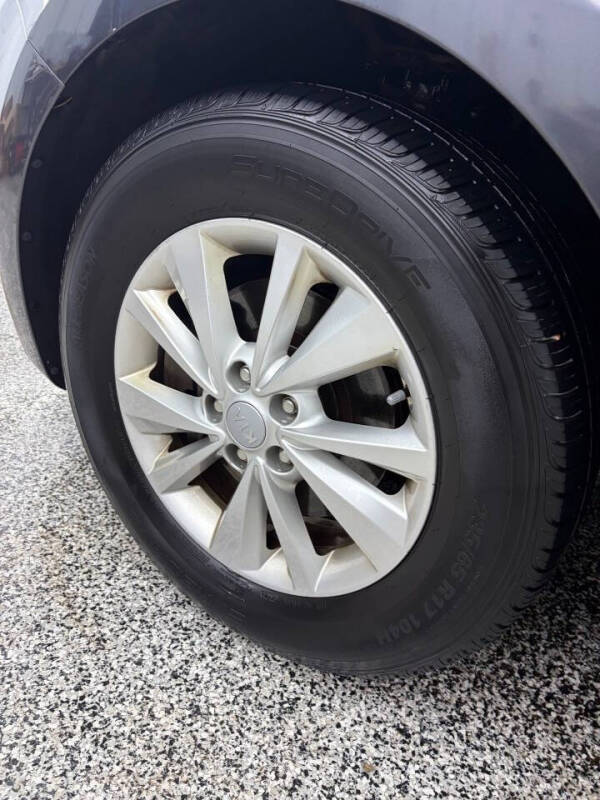 2017 Kia Sedona LX