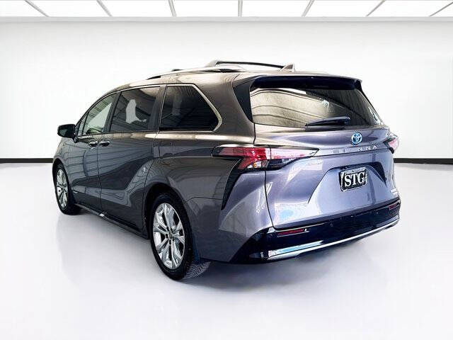 2021 Toyota Sienna Platinum 7-Passenger