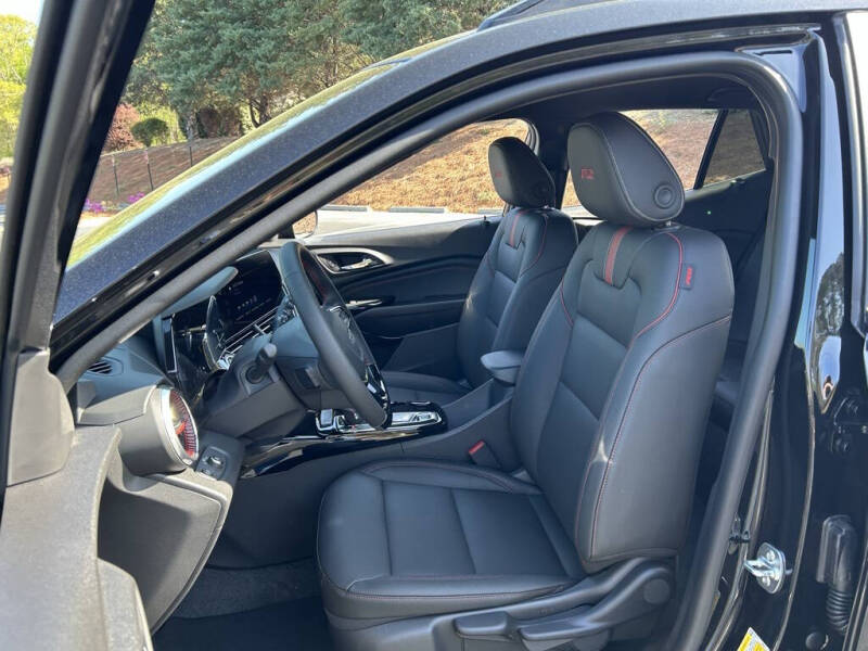 2025 Chevrolet Trax RS