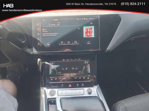 2021 Audi e-tron quattro Premium Plus
