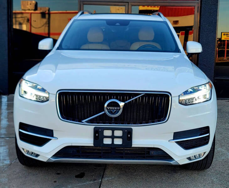 2018 Volvo XC90 T6 Momentum