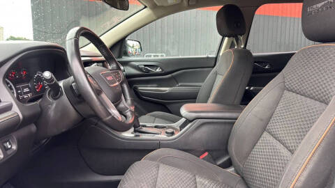 2018 GMC Acadia SLE-2