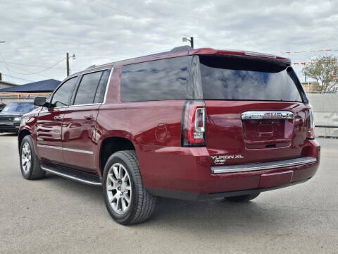 2017 GMC Yukon XL Denali