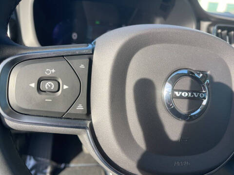 2023 Volvo XC60 B5 Core