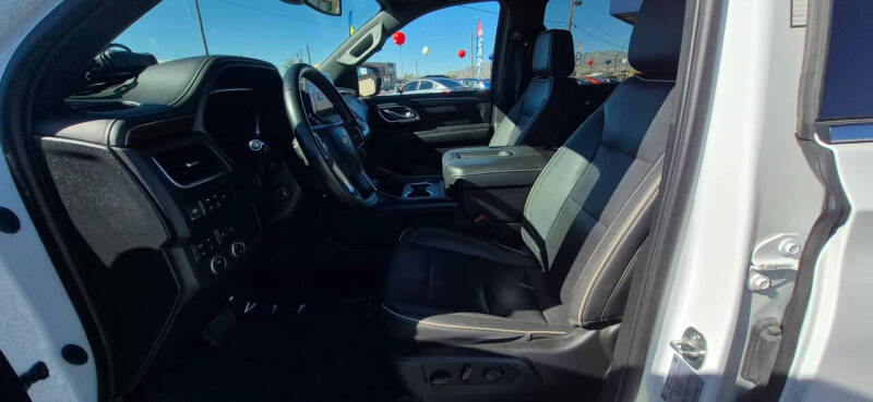 2023 Chevrolet Suburban Premier