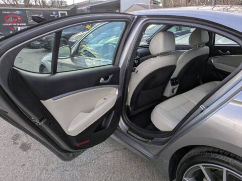 2023 Genesis G70