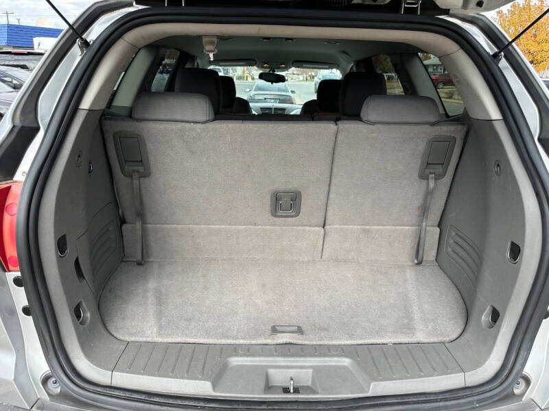 2011 Chevrolet Traverse LS