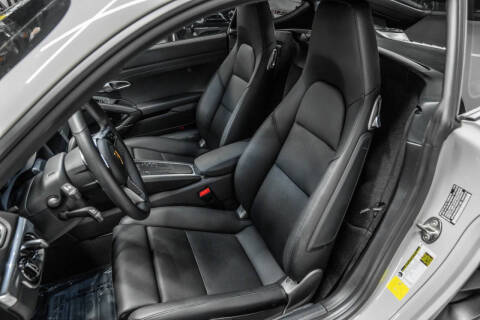 2025 Porsche 718 Cayman S